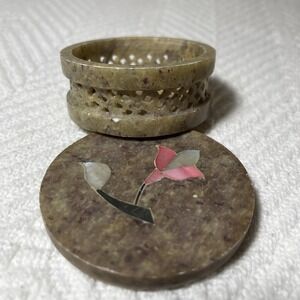 VTG Carved Soapstone Trinket Box  Mother of Pearl Floral Inlay Made In India